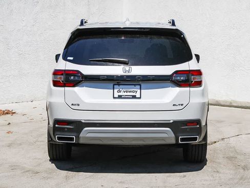 Used 2023 Honda Pilot Elite image 5