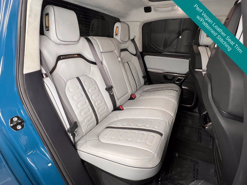Used 2022 Rivian R1T Adventure AWD/4WD image 13