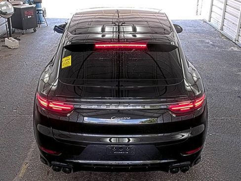 Used 2023 Porsche Cayenne Platinum Edition AWD/4WD image 5