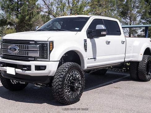 Used 2017 Ford F450 Platinum w/ Platinum Ultimate Package AWD/4WD image 12