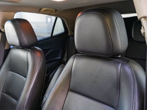 Used 2019 Buick Encore Essence FWD image 24