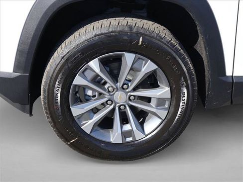 New 2026 Chevrolet Equinox LT w/ Convenience Package II FWD image 10