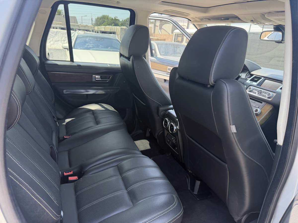 Used 2012 Land Rover Range Rover Sport Supercharged AWD/4WD image 15
