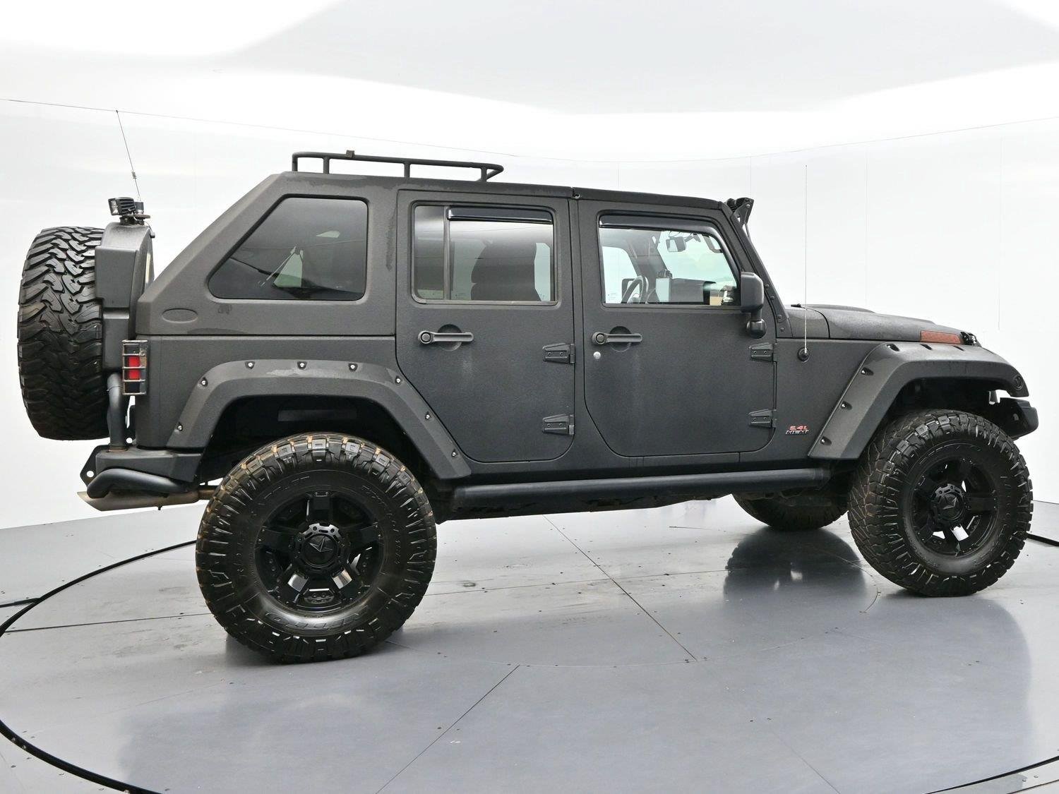 Used 2017 Jeep Wrangler Unlimited Rubicon AWD/4WD image 8
