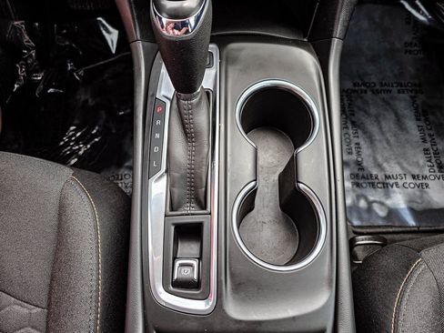 Used 2020 Chevrolet Equinox LT image 18