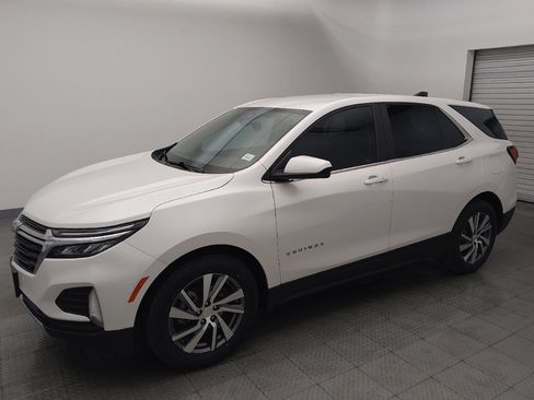 Used 2022 Chevrolet Equinox LT image 2