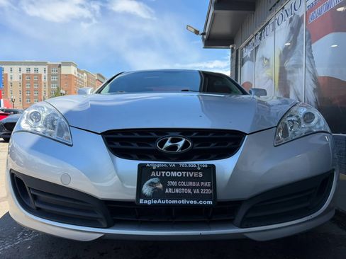 Used 2011 Hyundai Genesis 2.0T RWD image 7