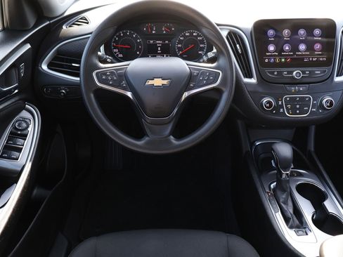 Used 2025 Chevrolet Malibu LT image 20