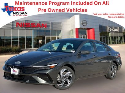 Used 2025 Hyundai Elantra SEL