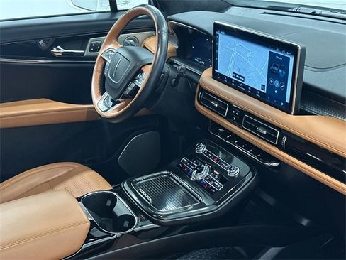 Used 2022 Lincoln Nautilus Black Label image 10