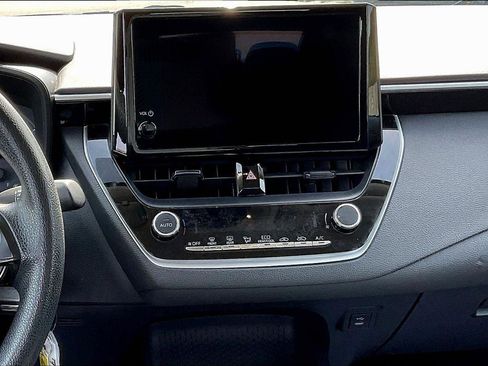 Used 2023 Toyota Corolla LE FWD image 6
