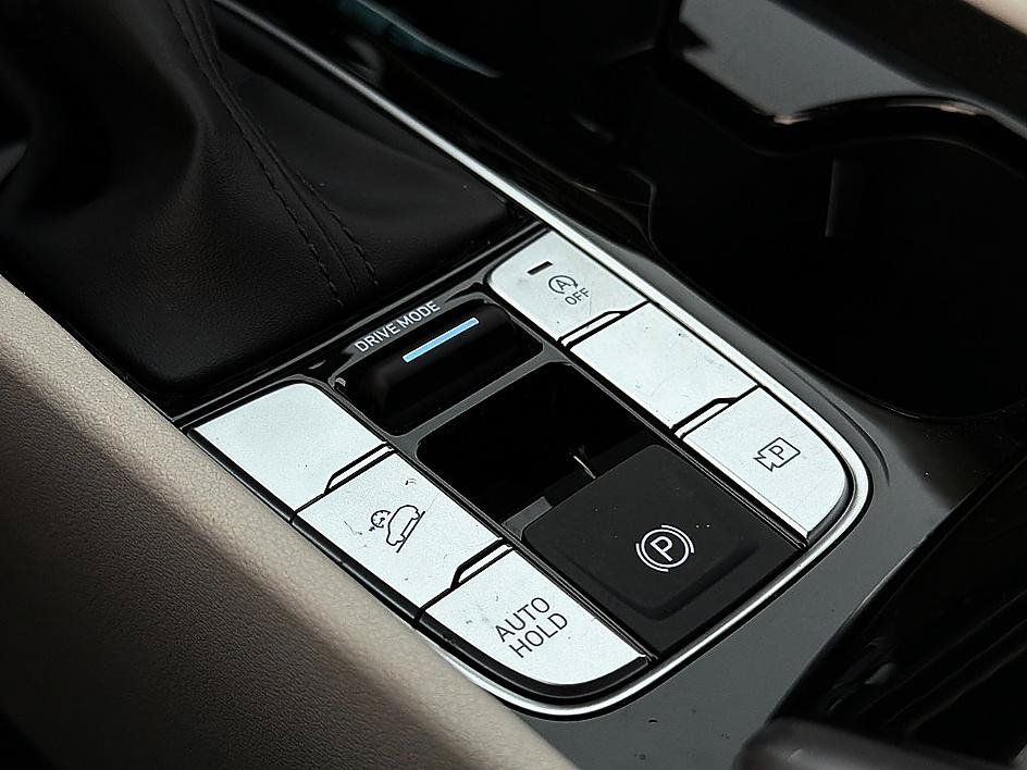 Certified 2025 Hyundai Tucson SEL FWD image 17
