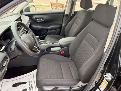 Certified 2023 Honda HR-V LX image 5