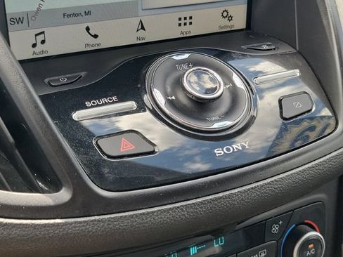 Used 2019 Ford Escape Titanium FWD image 17