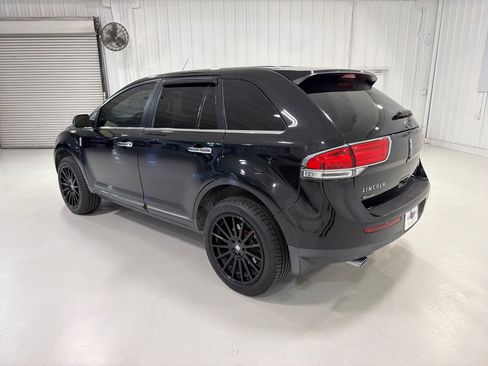 Used 2015 Lincoln MKX FWD w/ Equipment Group 101A image 3