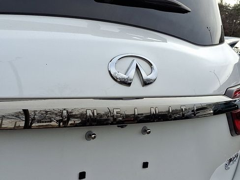 Used 2024 INFINITI QX80 Sensory image 31