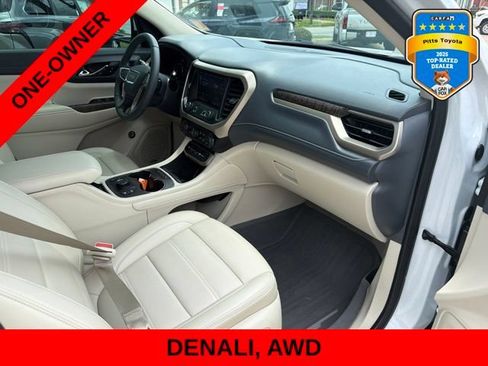 Used 2023 GMC Acadia Denali w/ Denali Ultimate Package AWD/4WD image 11