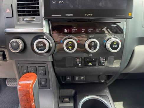 Used 2021 Toyota Sequoia Platinum AWD/4WD image 22