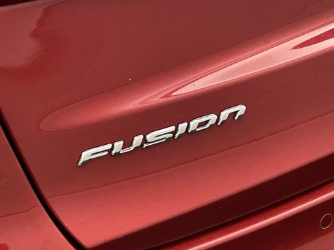 Used 2020 Ford Fusion SE FWD image 23