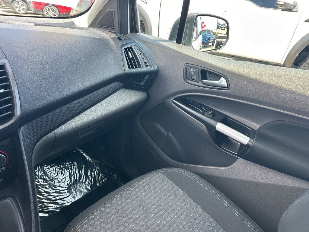 Used 2022 Ford Transit Connect XLT FWD image 17