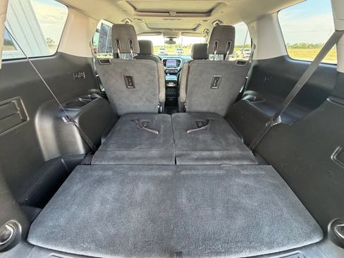 Used 2018 GMC Acadia SLE FWD image 31