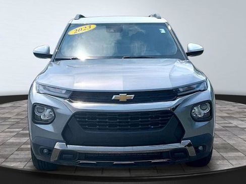 Used 2023 Chevrolet TrailBlazer ACTIV w/ Technology Package FWD image 3
