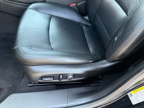 Used 2017 Chevrolet Malibu LT w/ Leather Package FWD image 11
