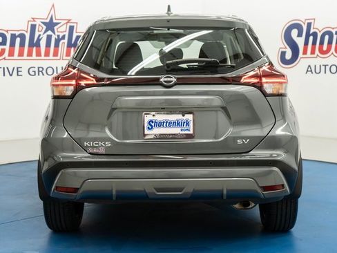 Used 2024 Nissan Kicks SV image 6