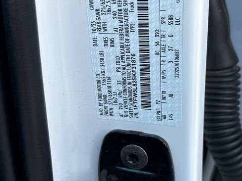 Used 2025 Ford F150 Lariat AWD/4WD image 29