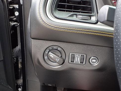 Used 2022 Dodge Challenger GT w/ Plus Package image 11