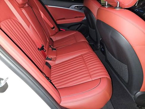 Used 2025 Genesis G70 2.5T w/ Sport Prestige Package image 17