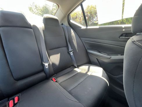 Used 2025 Nissan Altima 2.5 SV FWD image 37