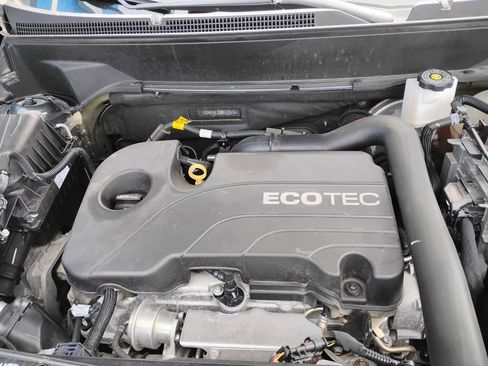 Used 2021 Chevrolet Equinox LT FWD image 37