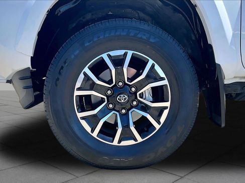 Certified 2023 Toyota Tacoma TRD Sport w/ Advanced Technology Package AWD/4WD image 10