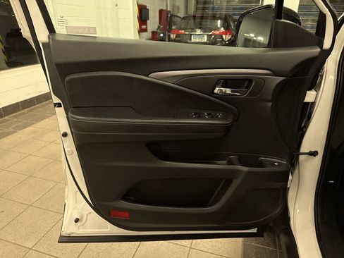 Used 2023 Honda Ridgeline Sport image 29