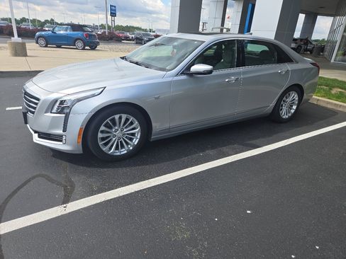 Used 2018 Cadillac CT6 Luxury RWD image 1