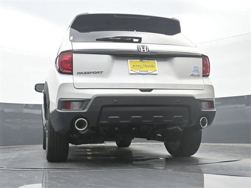 New 2025 Honda Passport EX-L image 32