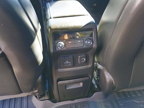 Used 2019 GMC Acadia SLT FWD image 12
