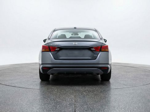 Used 2025 Nissan Altima 2.5 SV image 7