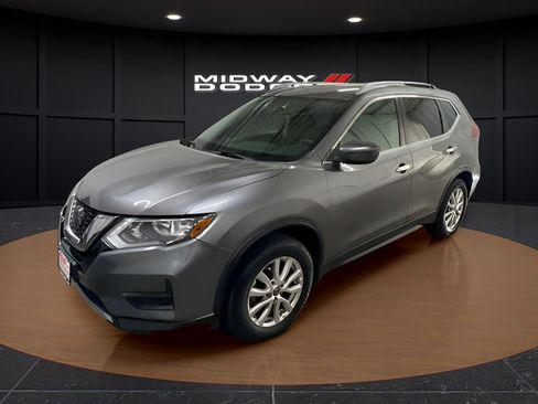 Used 2020 Nissan Rogue S w/ Special Edition Package FWD image 2