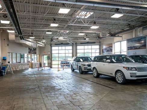 New 2026 Land Rover Range Rover SE image 14