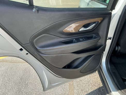Used 2019 GMC Terrain SLE image 16