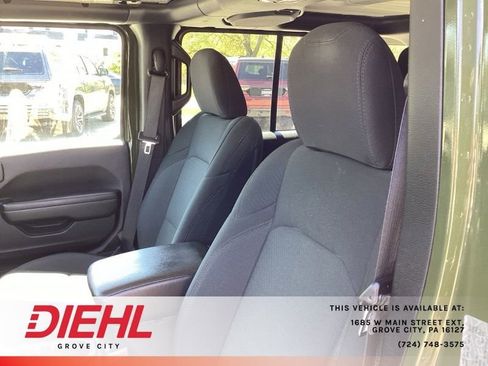 Used 2021 Jeep Wrangler Unlimited Sport AWD/4WD image 17