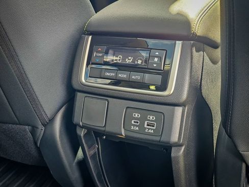 Used 2023 Subaru Ascent Onyx Edition image 38