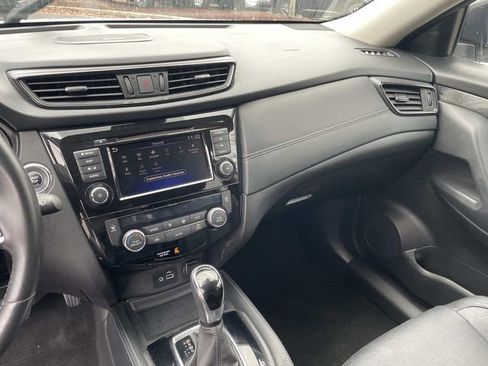 Used 2018 Nissan Rogue SL image 27
