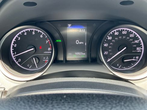 Used 2024 Toyota Camry SE w/ Cold Weather Package FWD image 17