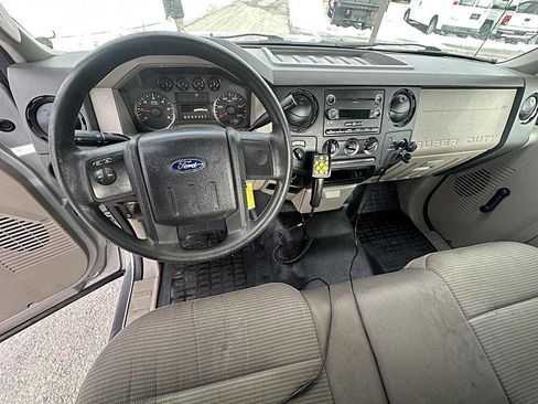 Used 2010 Ford F250 XL image 10