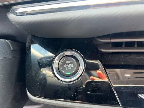 Used 2025 Buick Envision Preferred AWD/4WD image 31