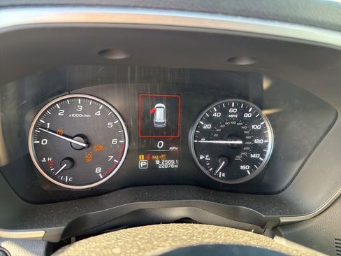 Certified 2024 Subaru Ascent Premium w/ Convenience Package image 5