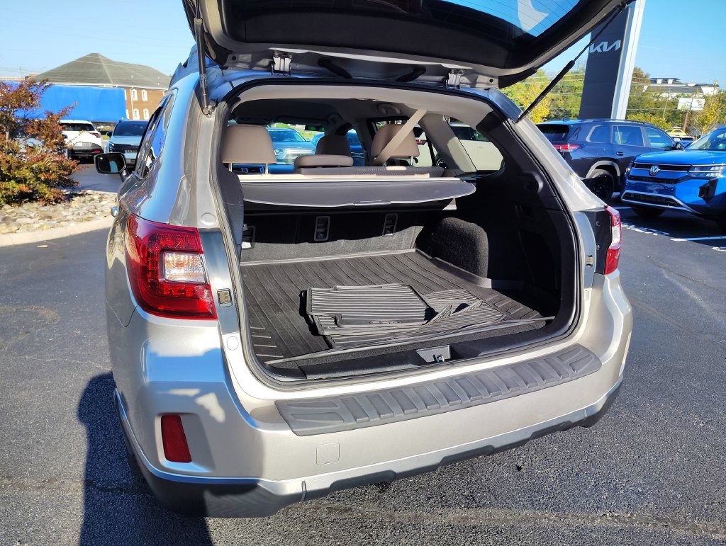 Used 2017 Subaru Outback 2.5i Premium w/ Popular Package #2 AWD/4WD image 34